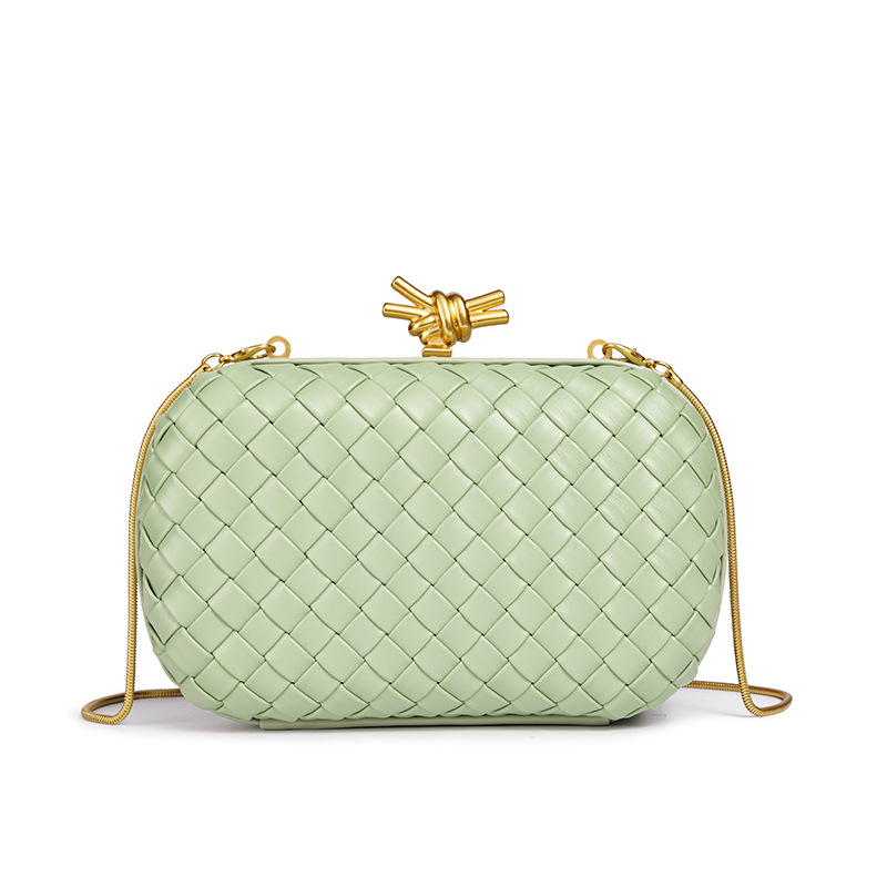 Light green（浅绿色）